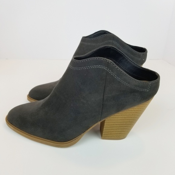 DV By Dolce Vita Judges Heeled Mule Boots - Picture 3 of 8